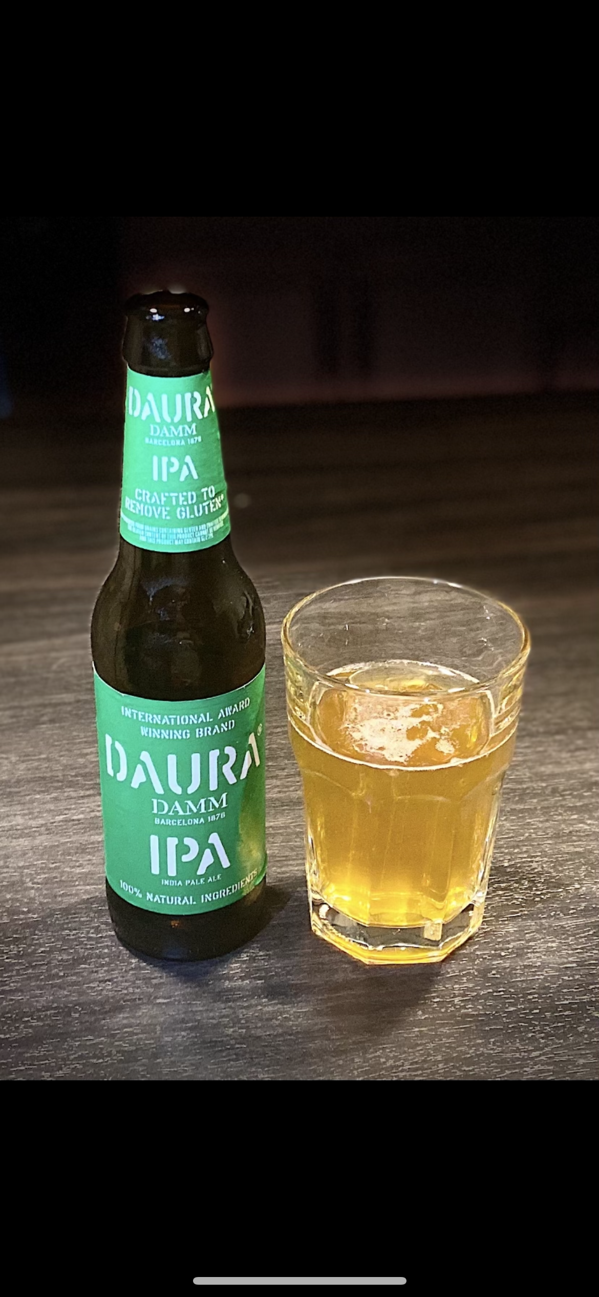 review of this India Pale Ale is hoppy, but not bitter. It has a golden color and a mellow flavor. It is 6.6% alcohol by volume and is sure to satisfy your taste buds.